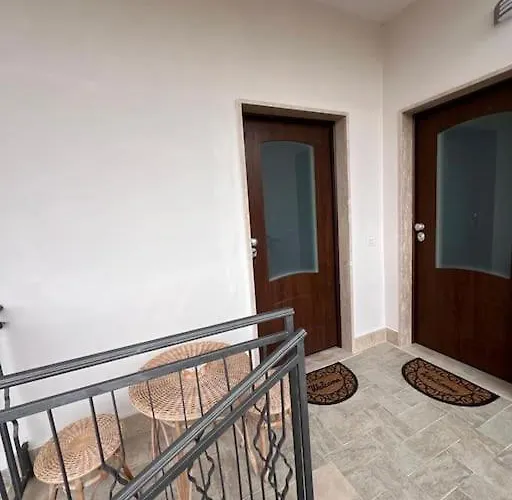 Antonella In Appartement Rome